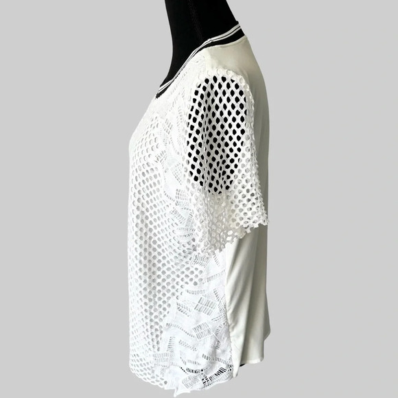 Trouve White White Mesh CROCHET OVERLAY Blouse - Picture 3 of 16